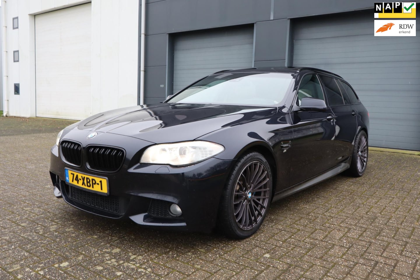 BMW 5-serie Touring - 520i High Executive M-pakket Panorama - AutoWereld.nl