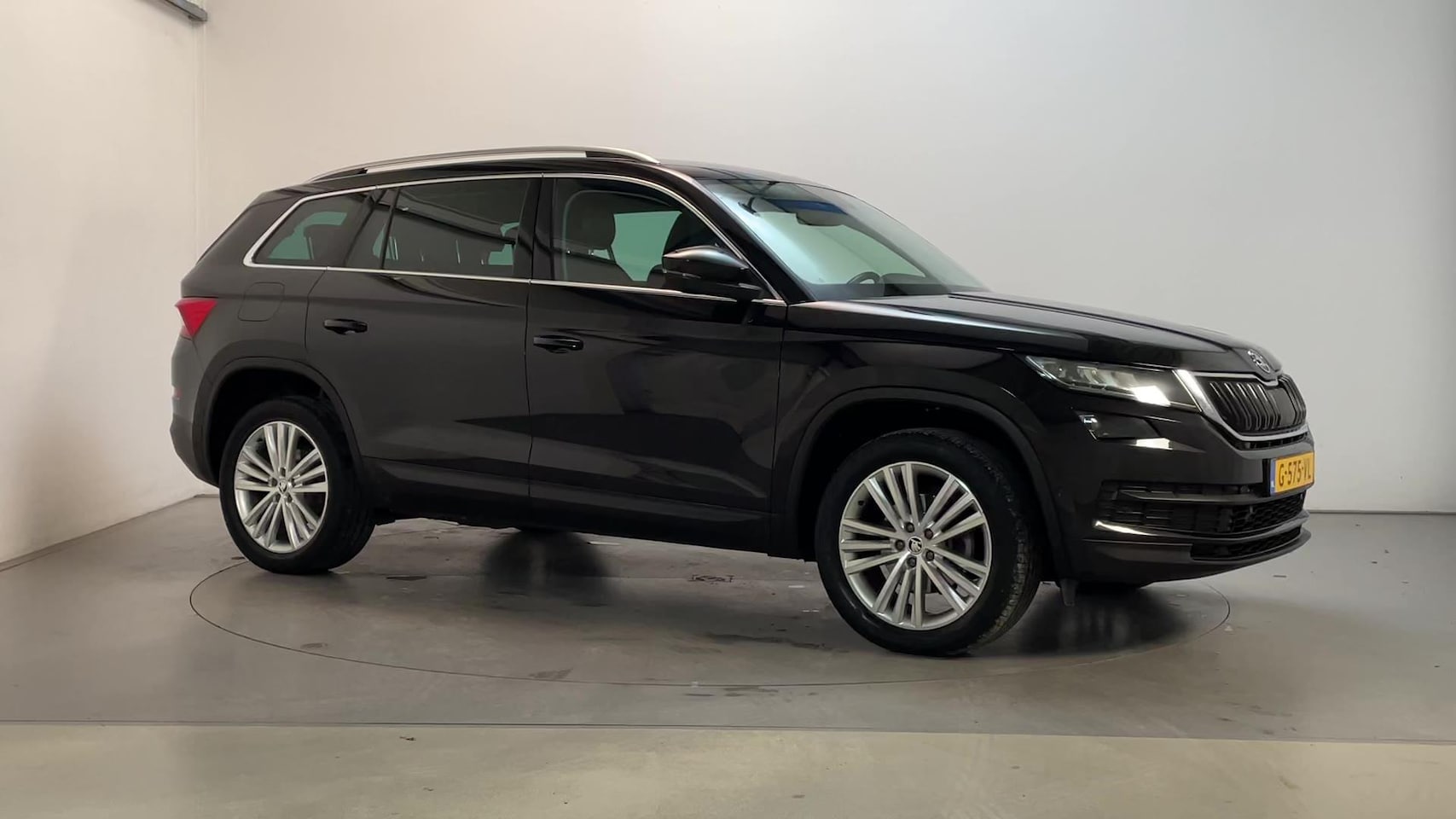 Skoda Kodiaq - 1.5 TSI 150pk DSG Business Edition Plus 7p. Alcantara Stoelverwarming Navigatie Camera - AutoWereld.nl