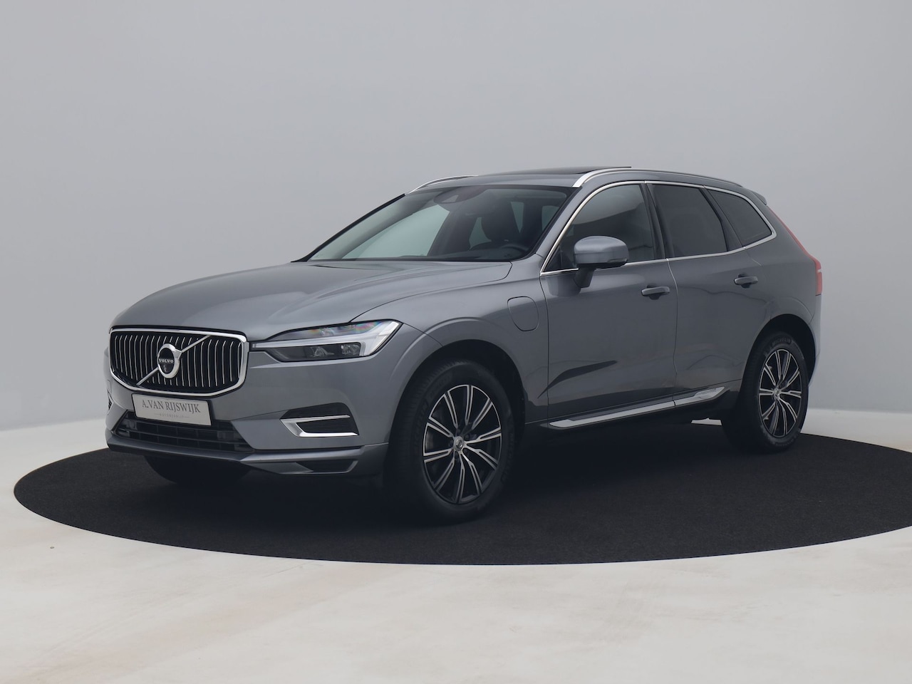 Volvo XC60 - 2.0 Recharge T6 AWD Business Pro | PANO | 360° | HUD | H&K | ADAPTIVE | STOEL- EN STUURVER - AutoWereld.nl