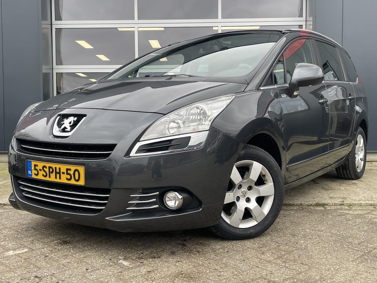 Peugeot 5008 - 1.6 THP Style 7p. 1.6 THP Style 7p. - AutoWereld.nl