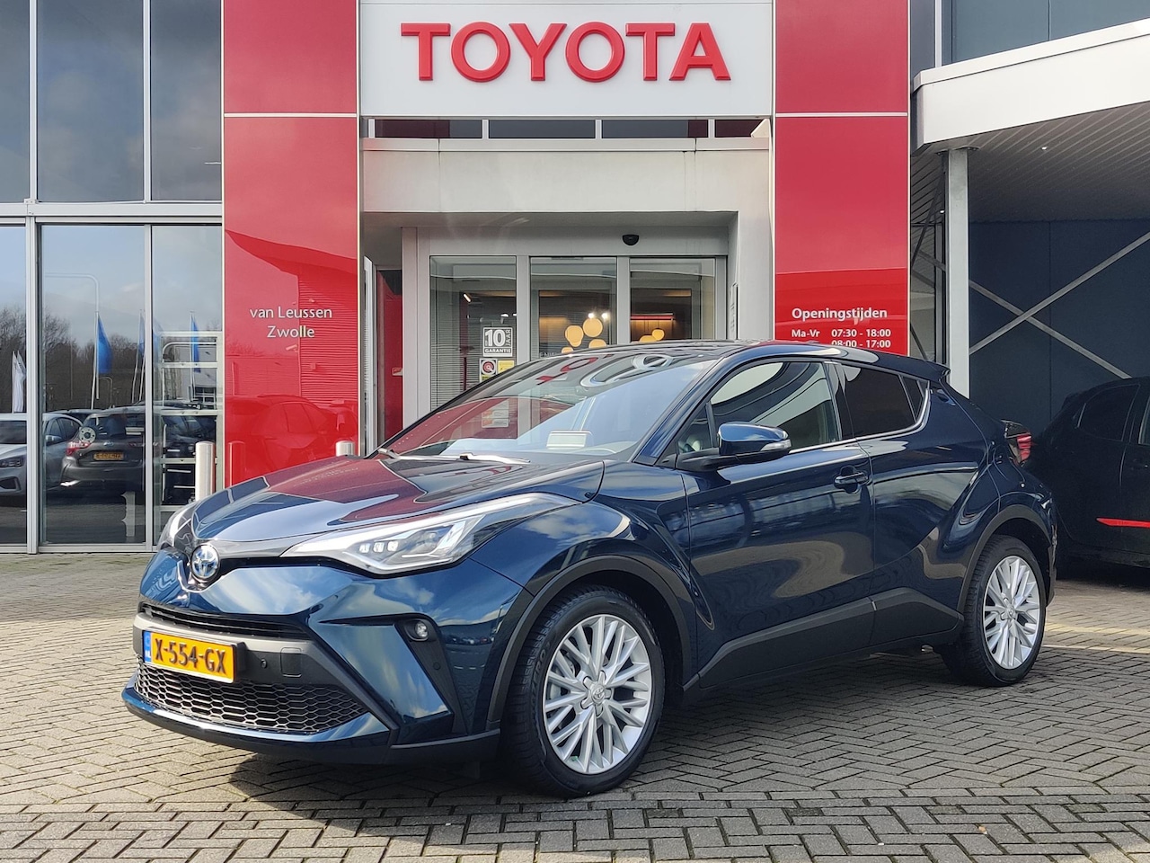 Toyota C-HR - 1.8 HYBRID EXECUTIVE APPLE/ANDROID NAVI STOELVERWARMING HALF-LEDER JBL-AUDIO 18"LMV NL-AUT - AutoWereld.nl