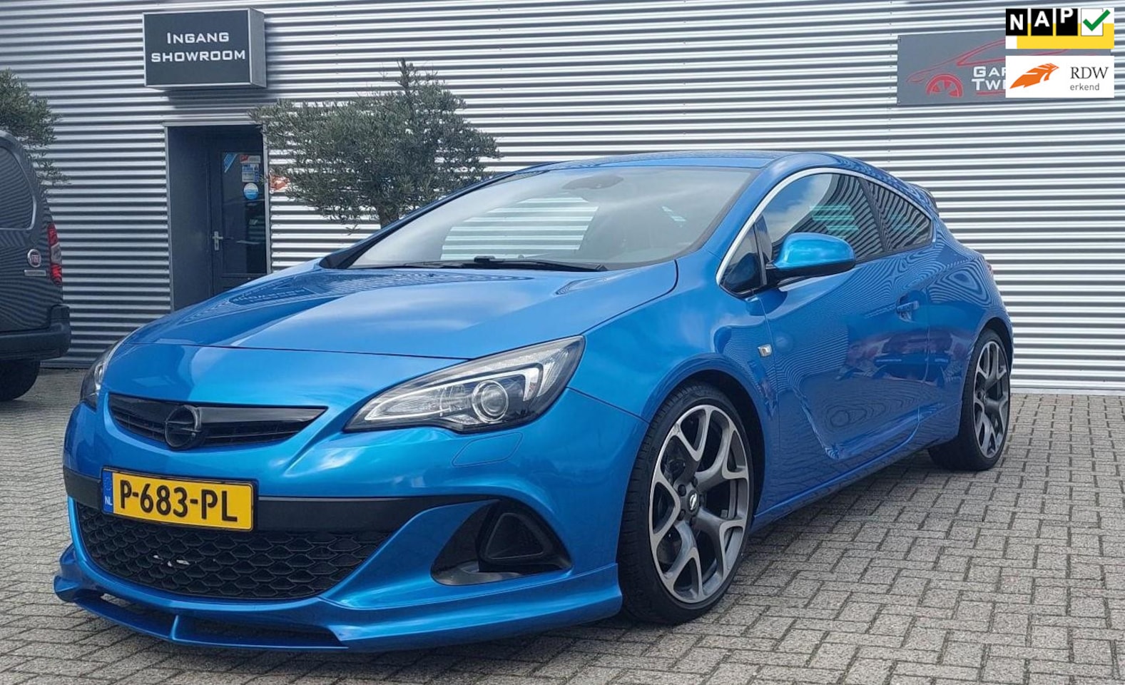 Opel Astra GTC - 2.0 Turbo OPC 2.0 Turbo OPC ,geleverd door van mossel,280pk,sport interieur leder,20 inch sport velgen,i - AutoWereld.nl