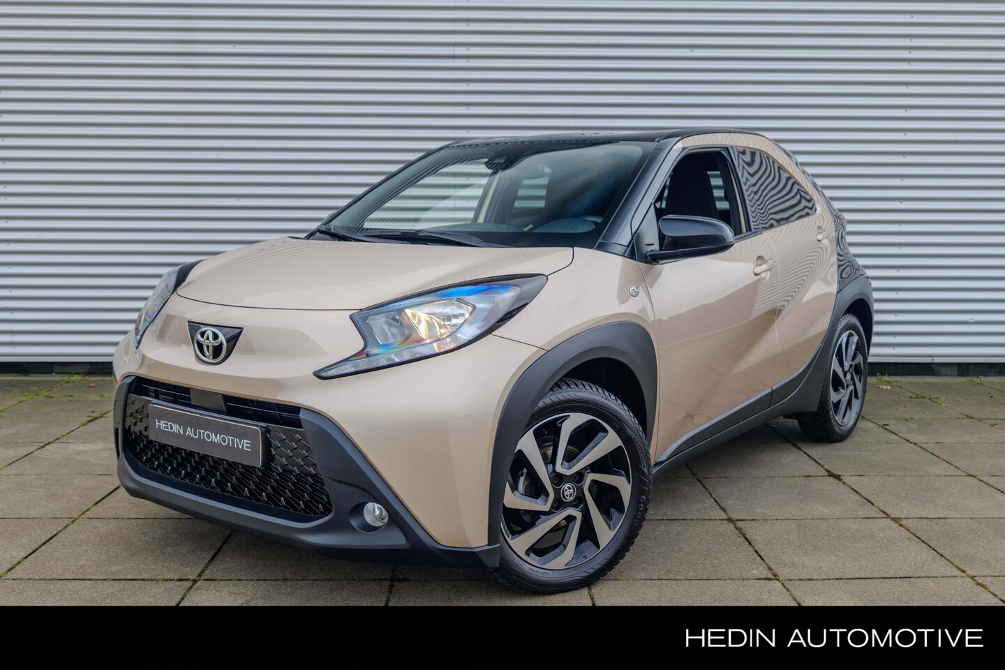 Toyota Aygo X - 1.0 VVT-i MT Pulse | Apple CarPlay | Cruise Control | Achteruitrij camera | LMV - AutoWereld.nl