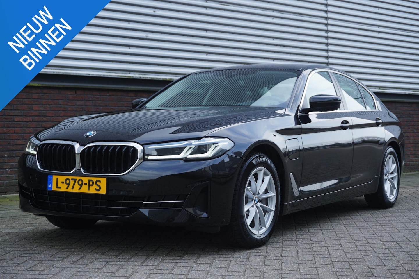 BMW 5-serie - 530e Business Edition Plus/Laser LED/Leer/ Comfortstoelen/Origineel Nederlands. - AutoWereld.nl