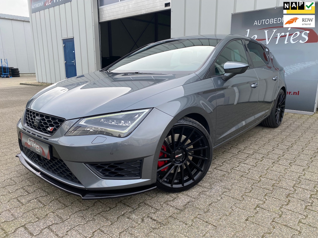 Seat Leon - 2.0 TSI Cupra 280 / Clima / Cruise / Apple Carplay / AndroidAuto / Stoelverw. / PDC - AutoWereld.nl