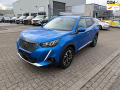 Peugeot 2008 - 1.2 PureTech Allure, Automaat, Navi, 12 mnd Garantie