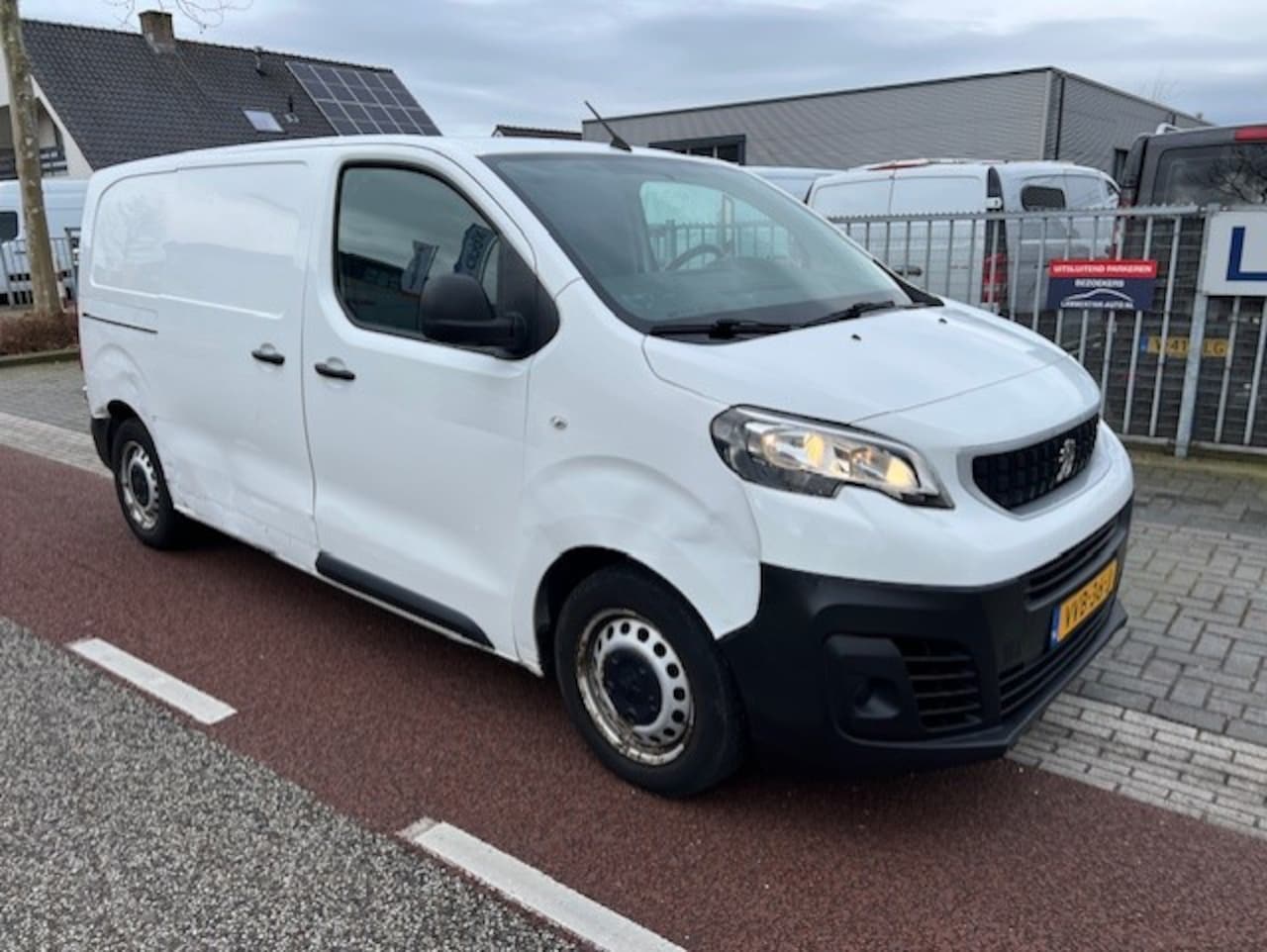 Peugeot Expert - 1.5 BlueHDI 75kw AIRCO KLIMA EURO6 - AutoWereld.nl