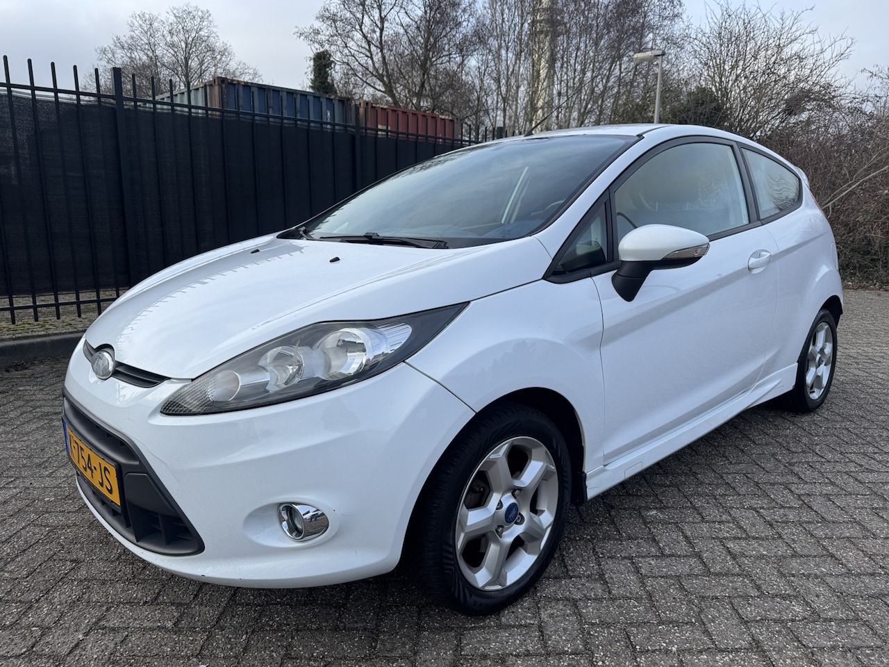 Ford Fiesta - 1.4 Sport 3 Drs Airco/LMV/Strbkr - AutoWereld.nl