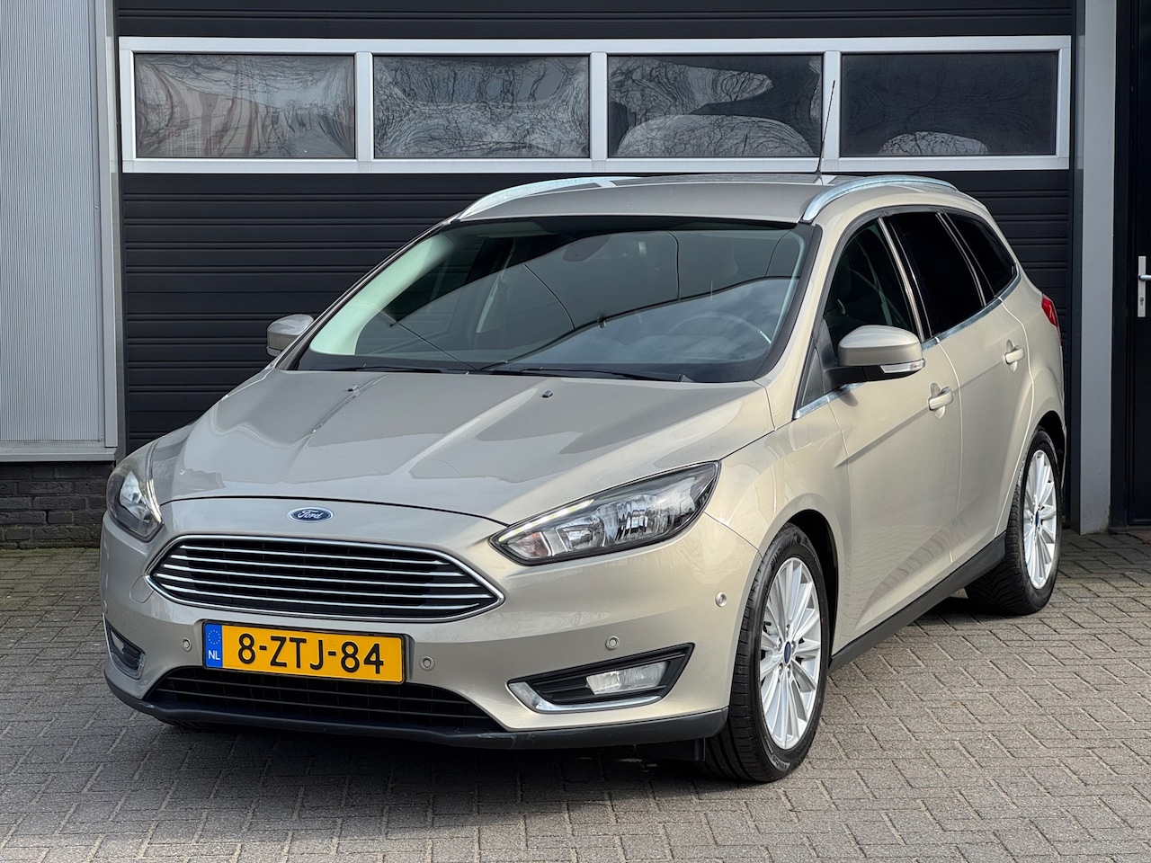 Ford Focus Wagon - 1.0 First Edition Navi, Cruise, Climate Control, NAP - AutoWereld.nl