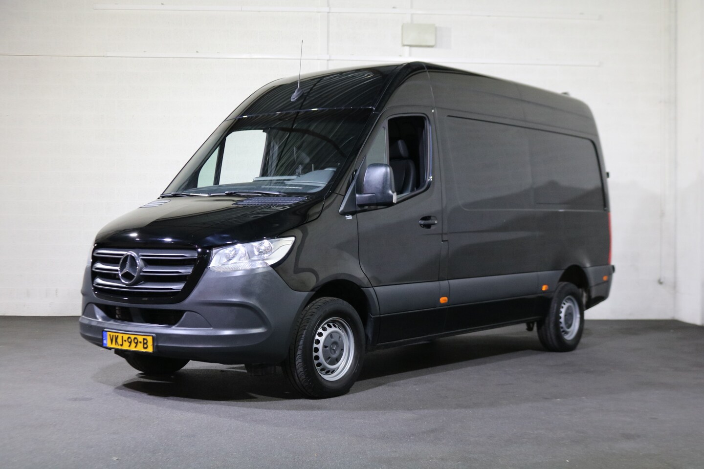 Mercedes-Benz Sprinter - 315 CDI L2 H2 Automaat Airco Navigatie Camera 2.8T Trekhaak - AutoWereld.nl