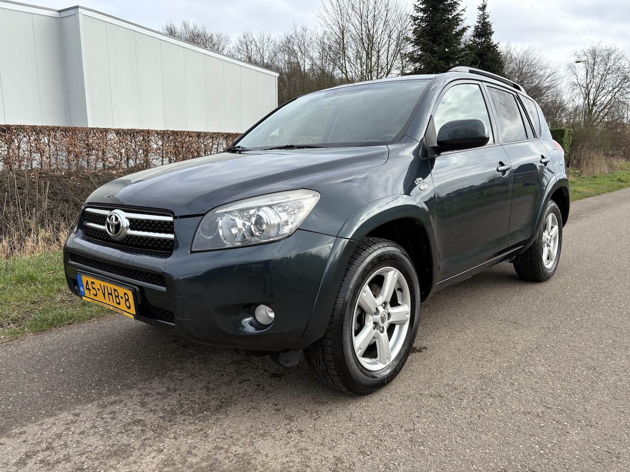 Toyota RAV4 - 2.2 D4-D D-CAT Executive / GRIJS KENTEKEN / MARGE / 195dkm! NAP! - AutoWereld.nl