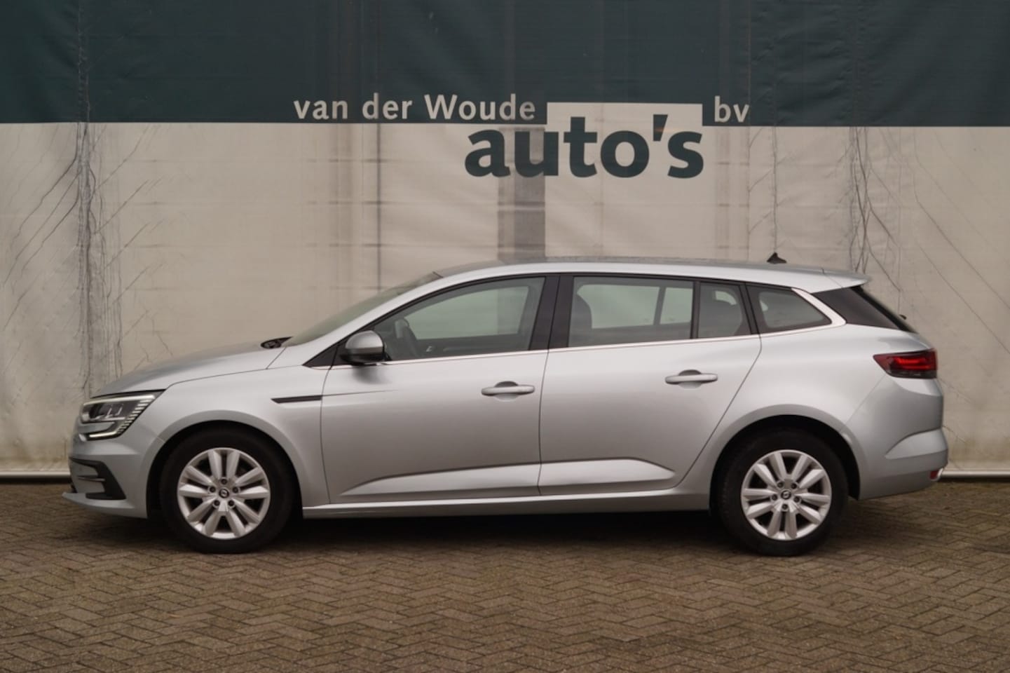 Renault Mégane Estate - 1.3 TCe 140pk Equilibre -NAVI-ECC-PDC- - AutoWereld.nl