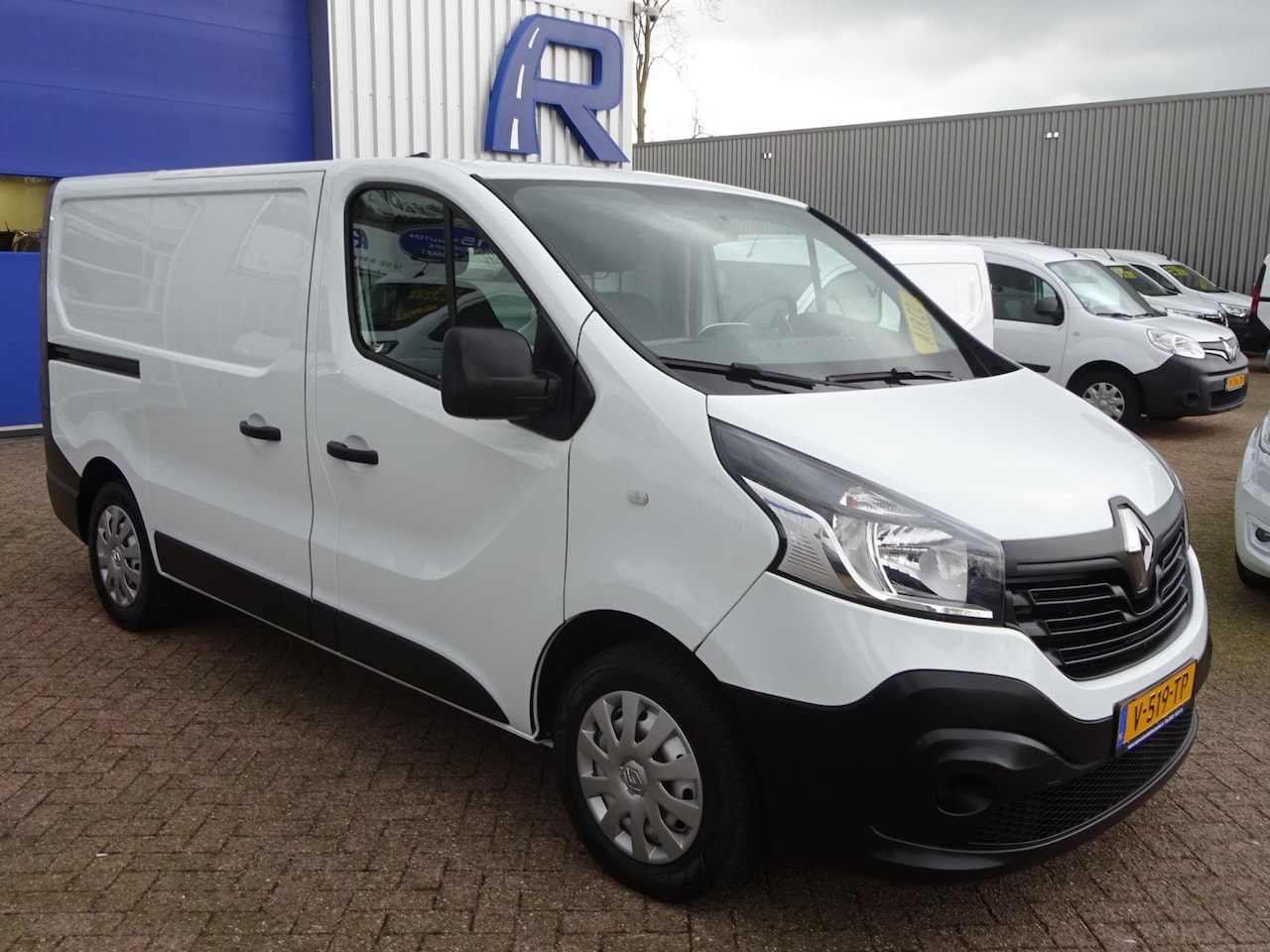 Renault Trafic - 1.6 dCi T29 L1H1 AIRCO NAVI CRUISE CONTROL ACHTERKLEP - AutoWereld.nl