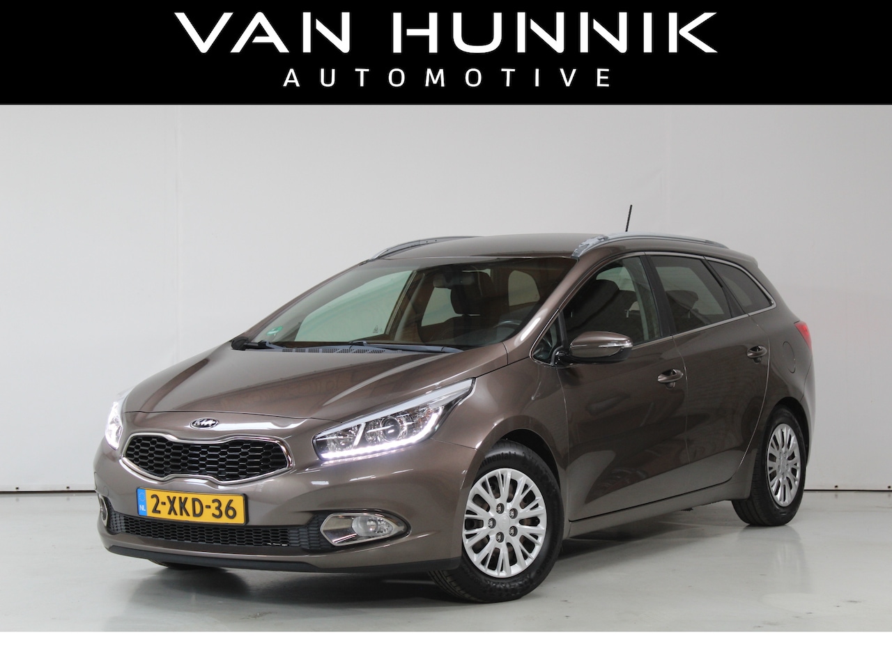 Kia Cee'd Sportswagon - 1.6 GDI BusinessLine Nav | Camera | Clima | Trekhaak - AutoWereld.nl