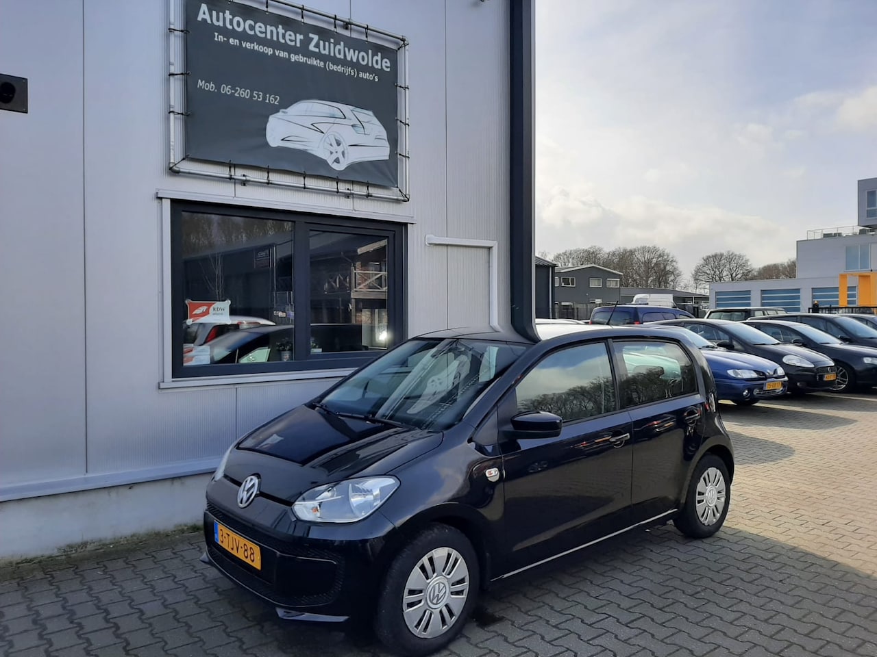 Volkswagen Up! - 1.0 move up! BlueMotion navi airco ele pakket - AutoWereld.nl