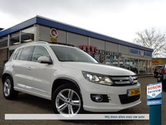 Volkswagen Tiguan - 1.4 TSI 160pk Sport&Style R-line Trekh.Pano