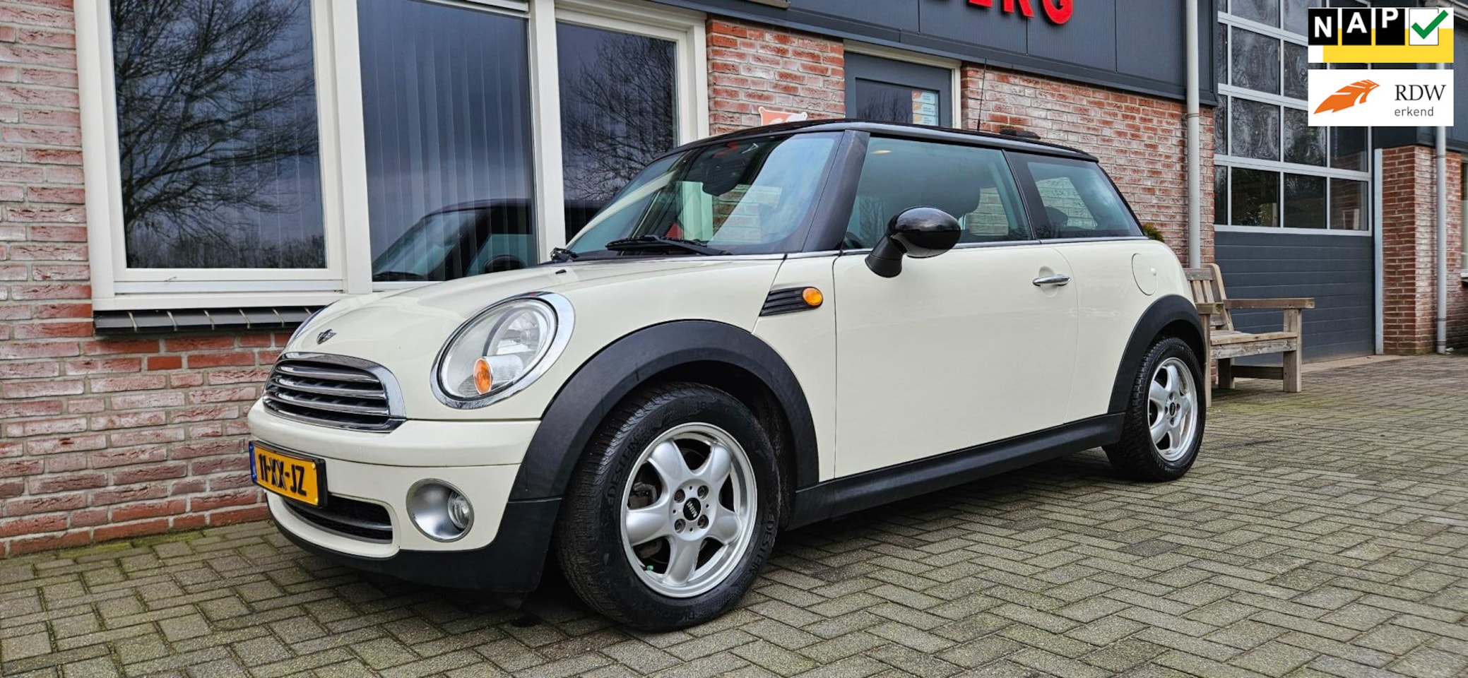 MINI Cooper - Mini 1.6 Pepper Airco! Leuke Auto! NAP! - AutoWereld.nl