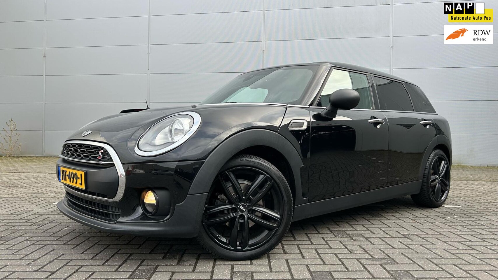 MINI Clubman - Mini 1.5, Panoramadak, Breedbeeld navi - AutoWereld.nl