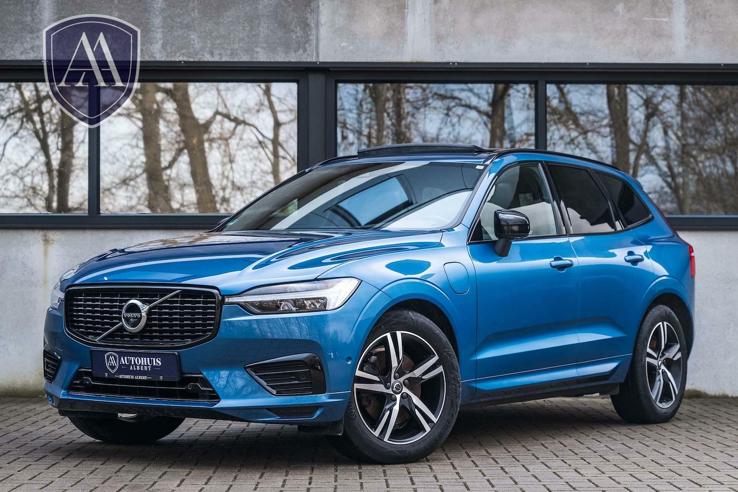 Volvo XC60 - 2.0 T8 Recharge AWD R-Design Luchtvering 360c ACC - AutoWereld.nl