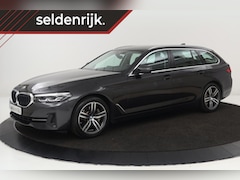 BMW 5-serie Touring - 530e Executive | Trekhaak | Stoel & stuurverwarming | Leder | Sfeerverlichting | Camera |