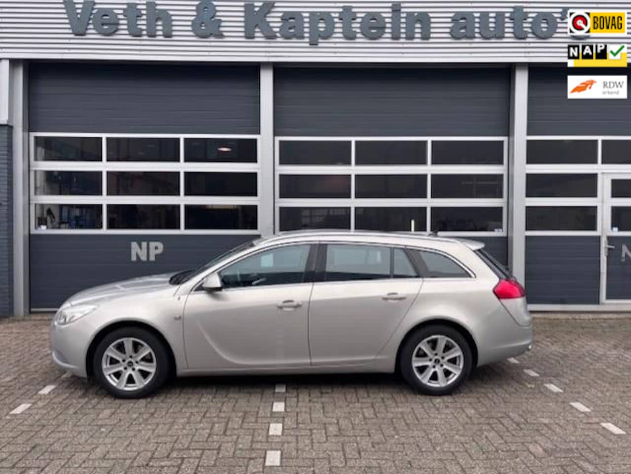 Opel Insignia Sports Tourer - 1.6 T Edition 1.6 T Edition - AutoWereld.nl