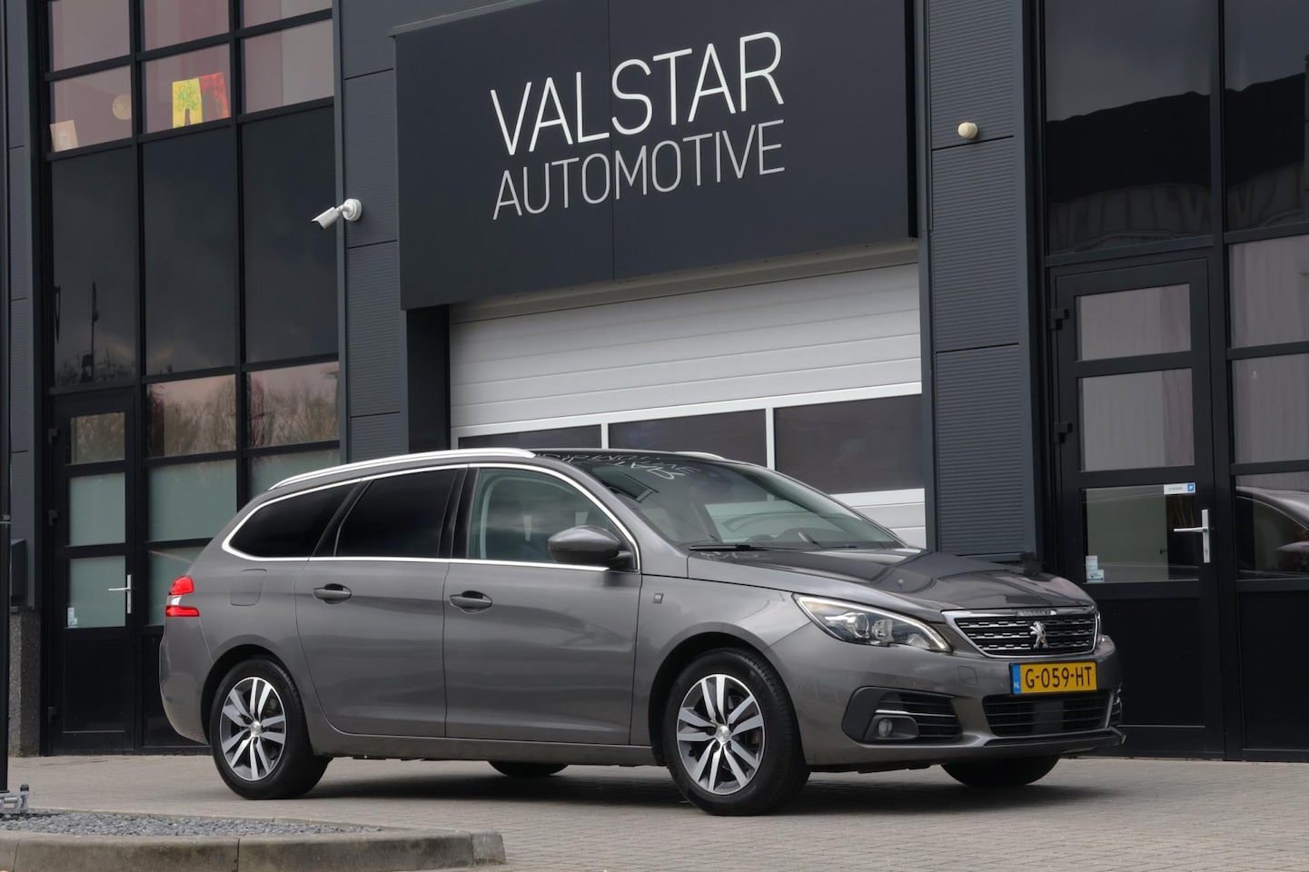 Peugeot 308 SW - 1.2 PureTech Tech Edition |Adaptieve cruise|Camera|Dealer onderhouden! - AutoWereld.nl