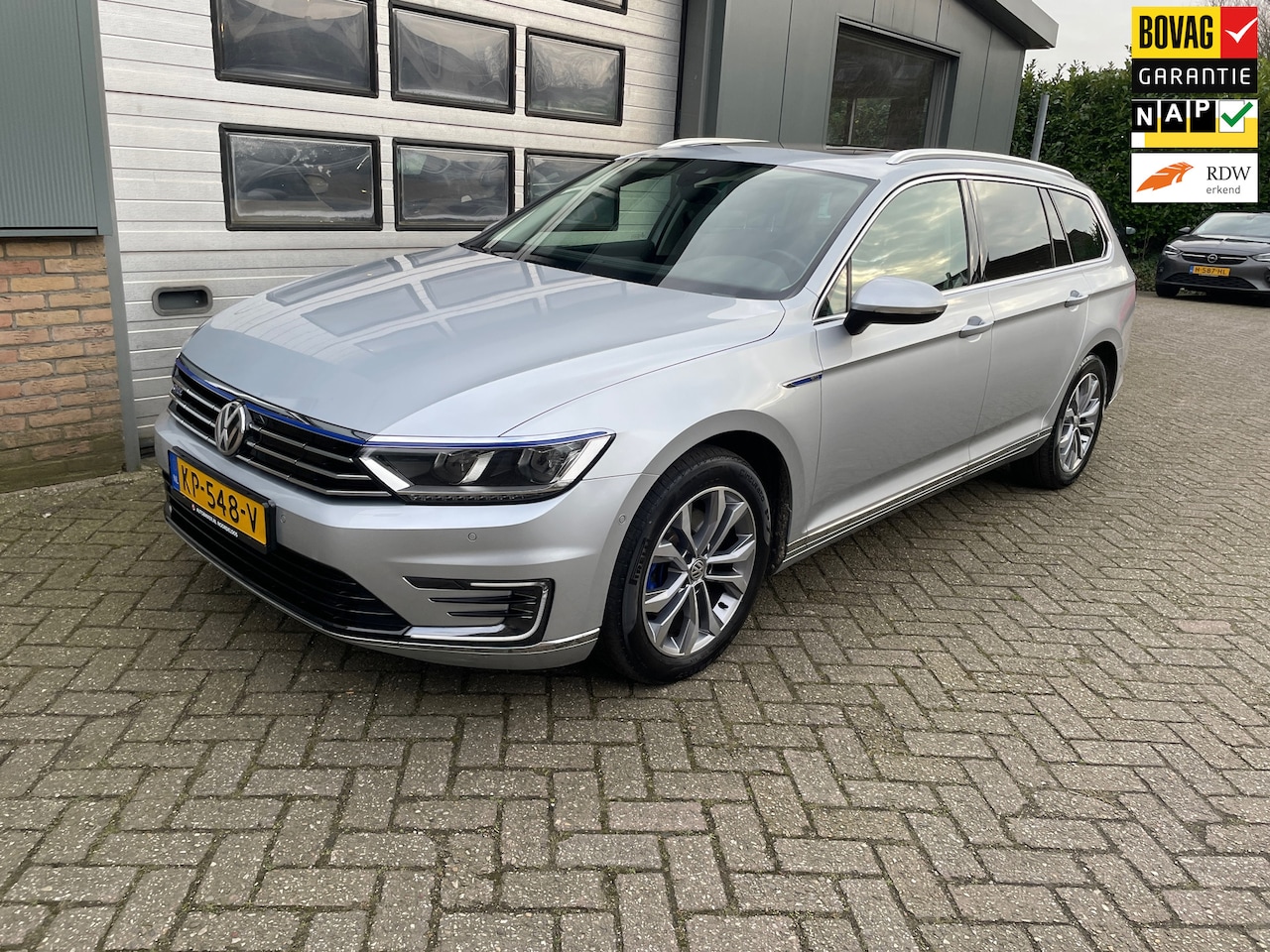 Volkswagen Passat Variant - 1.4 TSI GTE Connected Series Plus Panoramadak - AutoWereld.nl