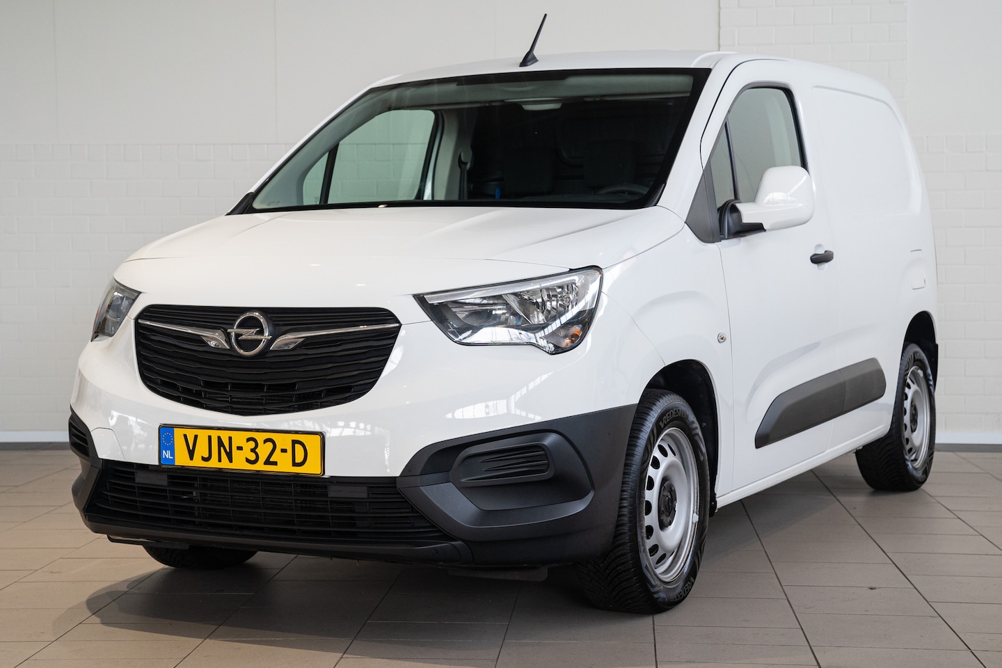 Opel Combo - 1.5D L1H1 Edition | Airco | Bluetooth | Vloer | - AutoWereld.nl