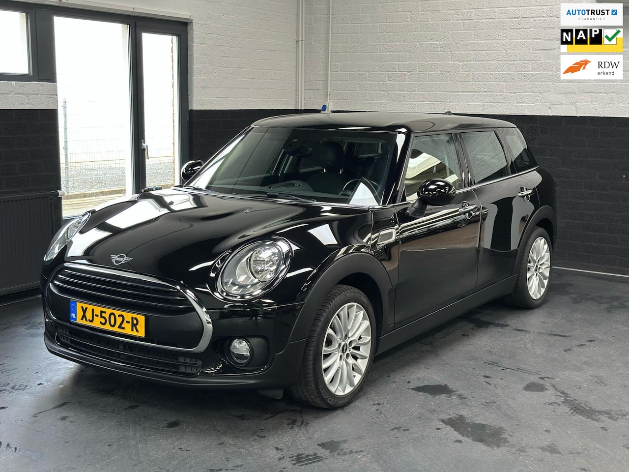 MINI Clubman - 1.5 One Salt Business Editie Mini 1.5 One Salt Business Editie, Navi, Sfeerverlichting, Stoelverwamring Climate Control - AutoWereld.nl