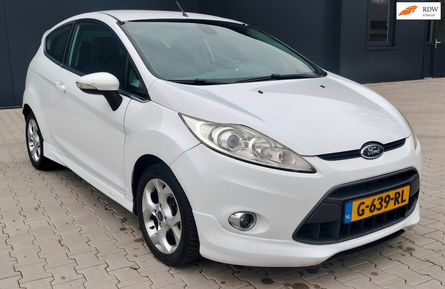 Ford Fiesta - 1.25 Trend Sport ST Uitgevoerd Mooie Auto - AutoWereld.nl