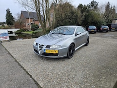 Alfa Romeo GT - 2.0 JTS Distinctive