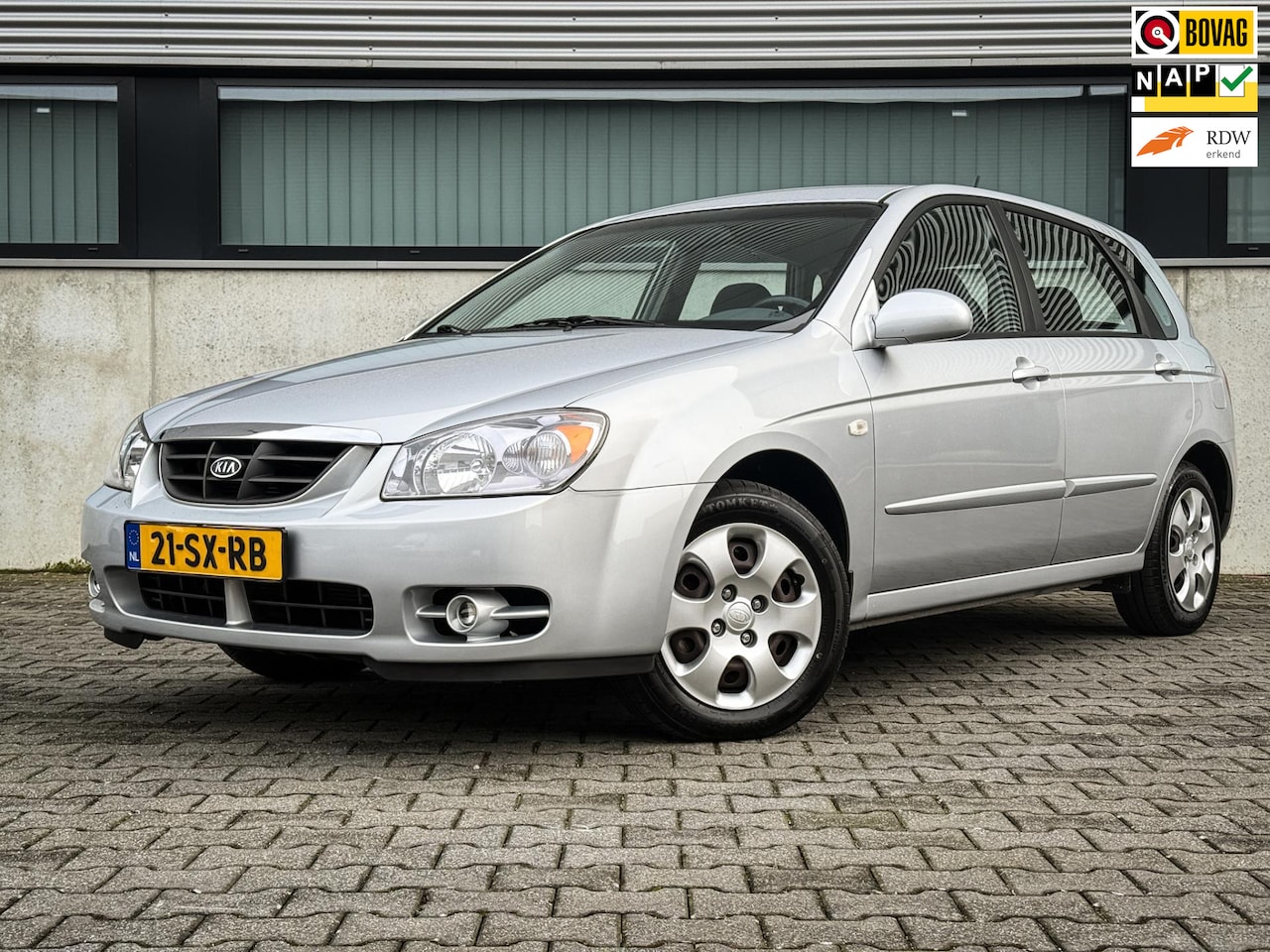 Kia Cerato - 2.0-16V EX | Clima | 40dkm! | Trekhaak | Cruise | Metalic | Elektr. ramen | 1 eig. | - AutoWereld.nl