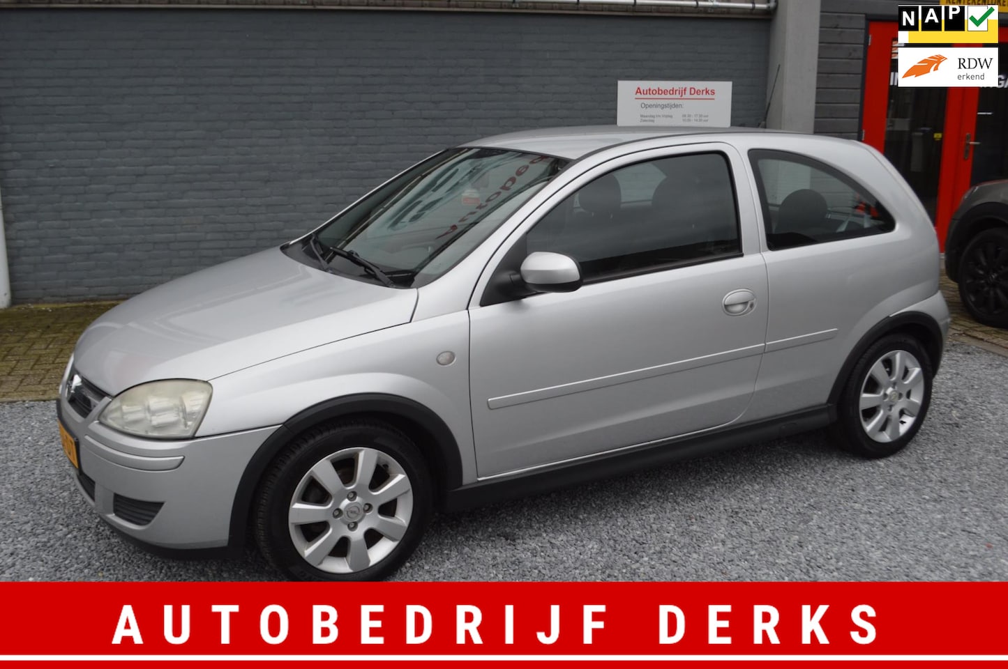 Opel Corsa - 1.2-16V Silverline Airco Stuurbekrachtiging Jaar APK - AutoWereld.nl