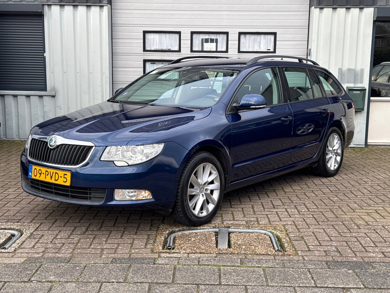 Skoda Superb Combi - 1.8 TSI Comfort Business Line Airco | Clima | Cruise | PDC - AutoWereld.nl