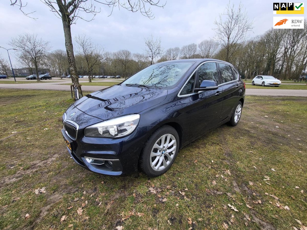 BMW 2-serie Active Tourer - 218i High Executive Automaat, Panorama, Full Options - AutoWereld.nl