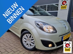 Renault Twingo - 1.2-16V Initiale LEER / AIRCO ECC / LM VELGEN / PDC