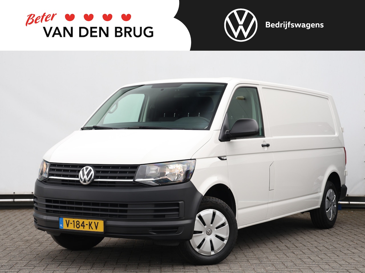 Volkswagen Transporter - 2.0 TDI 102PK L2H1 Trendline | Airco | Cruise Control | Betimmering | Trekhaak | Bijrijder - AutoWereld.nl