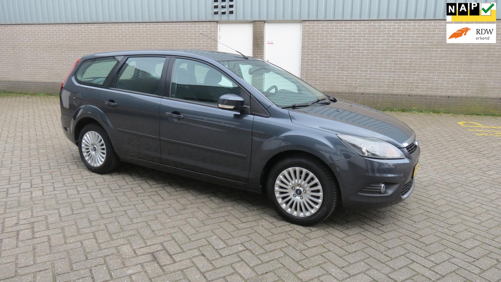 Ford Focus Wagon - 1.6 Titanium 1.6 Titanium - AutoWereld.nl