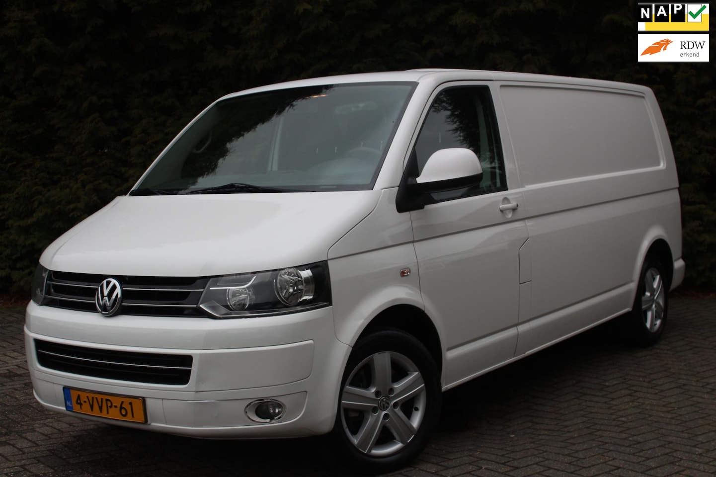 Volkswagen Transporter - 2.0 TDI L2H1 4Motion 2.0 TDI L2H1 4Motion - AutoWereld.nl