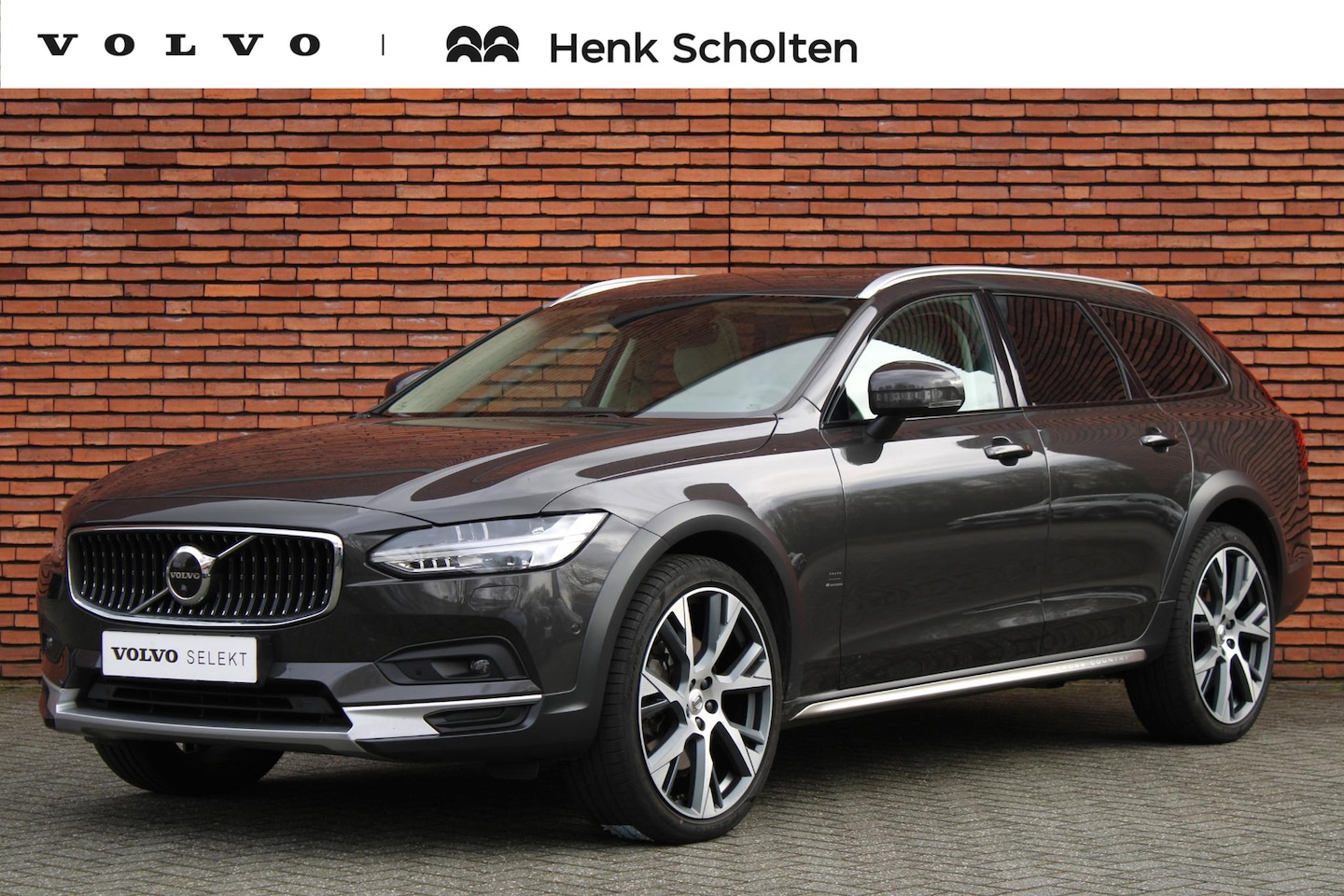 Volvo V90 Cross Country - B6 AUT8 310PK AWD Pro | Bowers & Wilkins Audio | Massagefunctie In Voorstoelen | Geluidsis - AutoWereld.nl