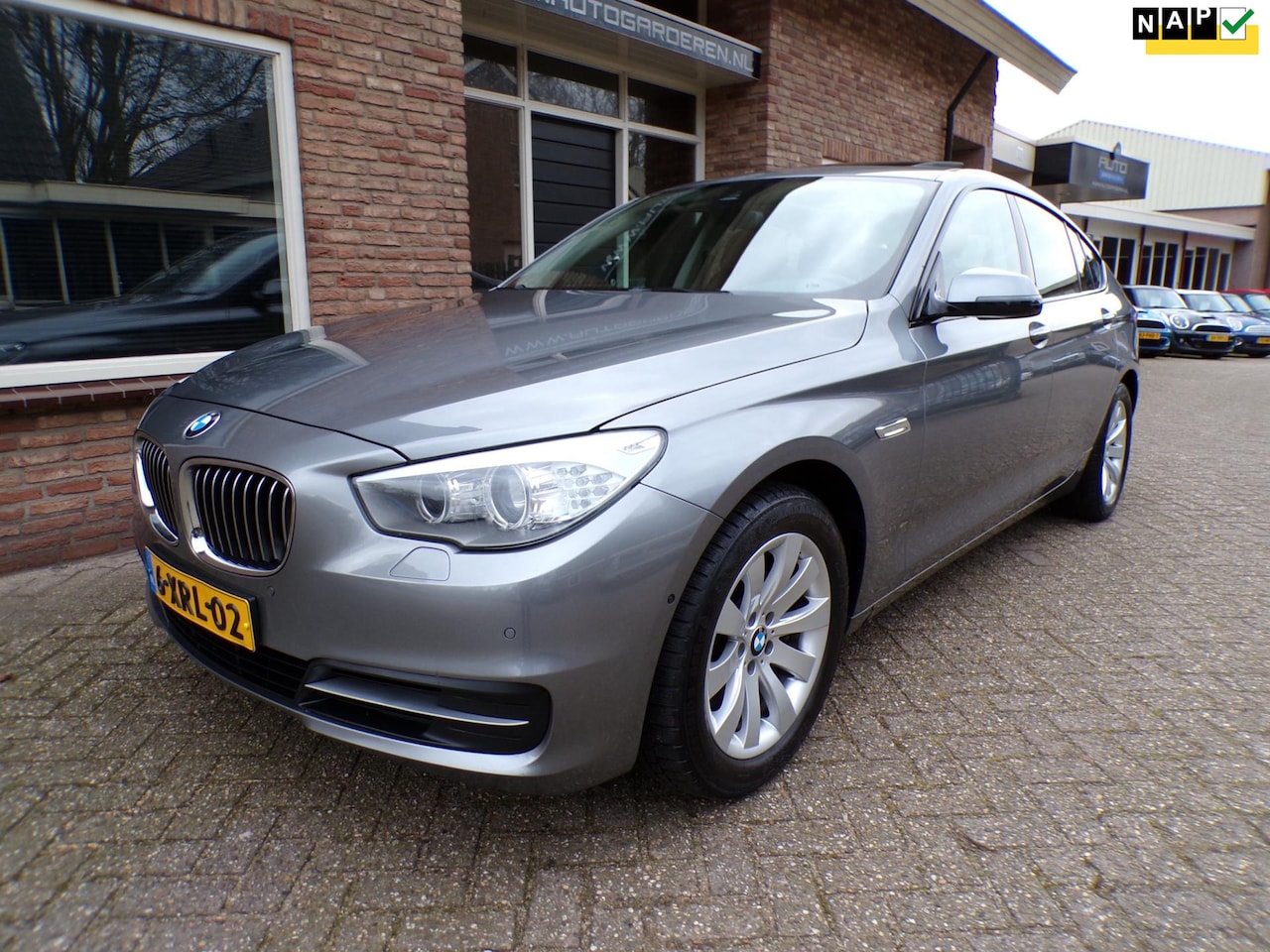 BMW 5-serie Gran Turismo - 535i High Executive Automaat / leder / Navi / head Up / Panoramadak - AutoWereld.nl