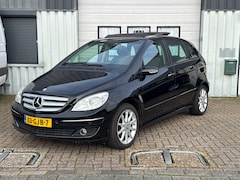 Mercedes-Benz B-klasse - 200 Pano | Airco | PDC | Stoelverw