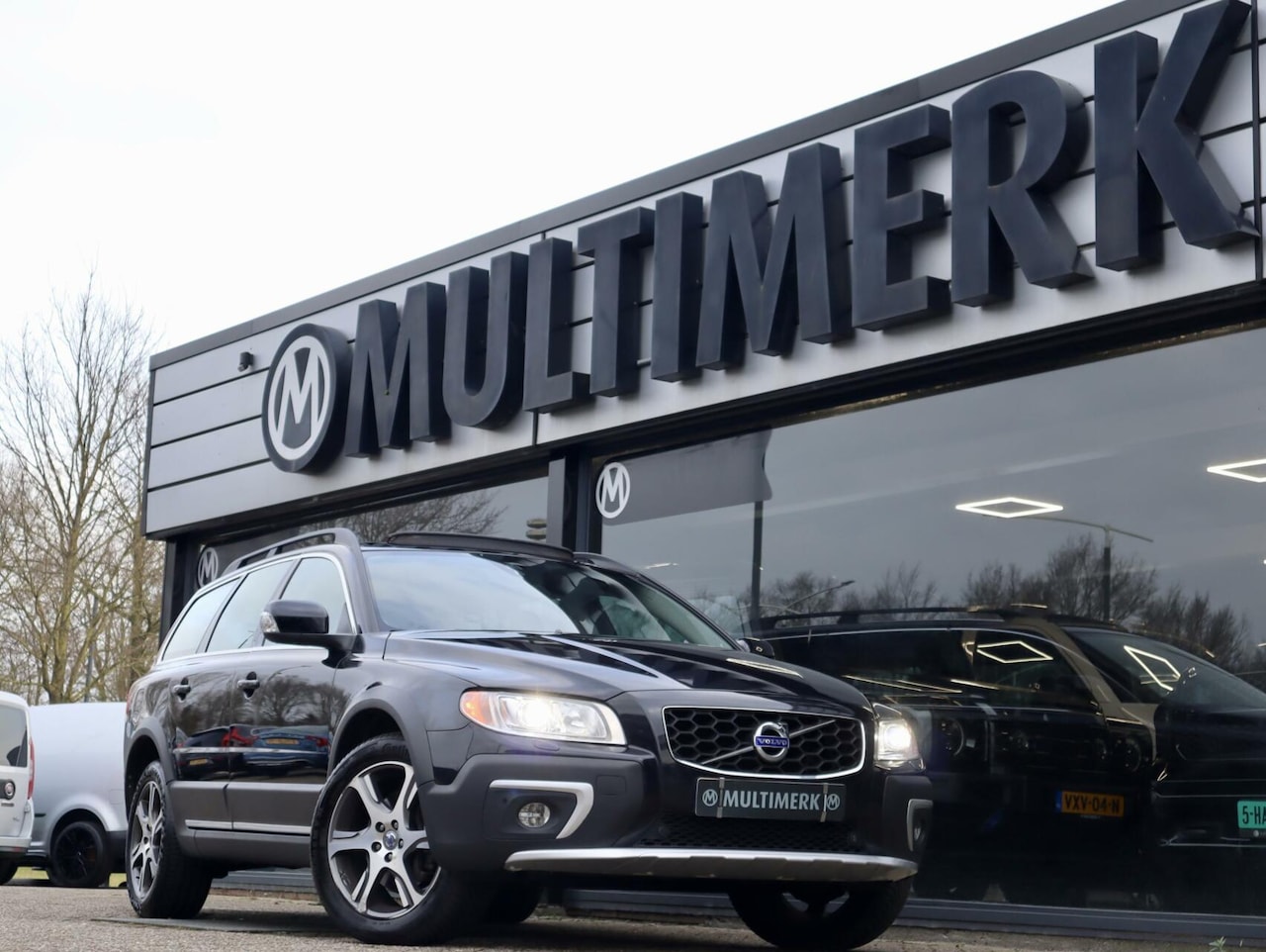 Volvo XC70 - 2.0 D4 Summum Aut. NL'se Volvo Dealer onderhouden - AutoWereld.nl