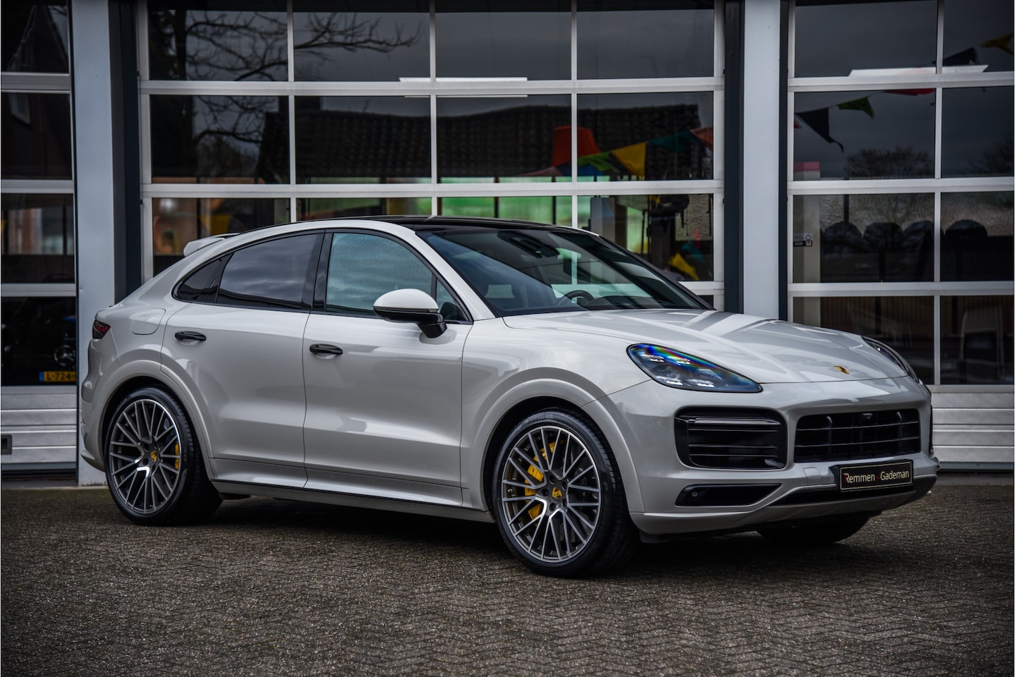 Porsche Cayenne Coupé - 3.0 E-Hybrid * Uniek * Keramische Remmen - AutoWereld.nl