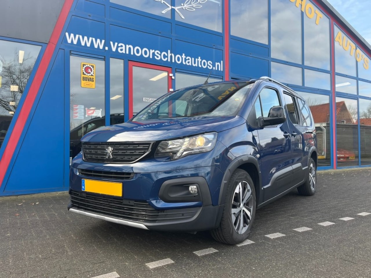 Peugeot Rifter - 1.2 130pk GT Line 7-peroons Navi Carplay Camera Airco(ECC) - AutoWereld.nl