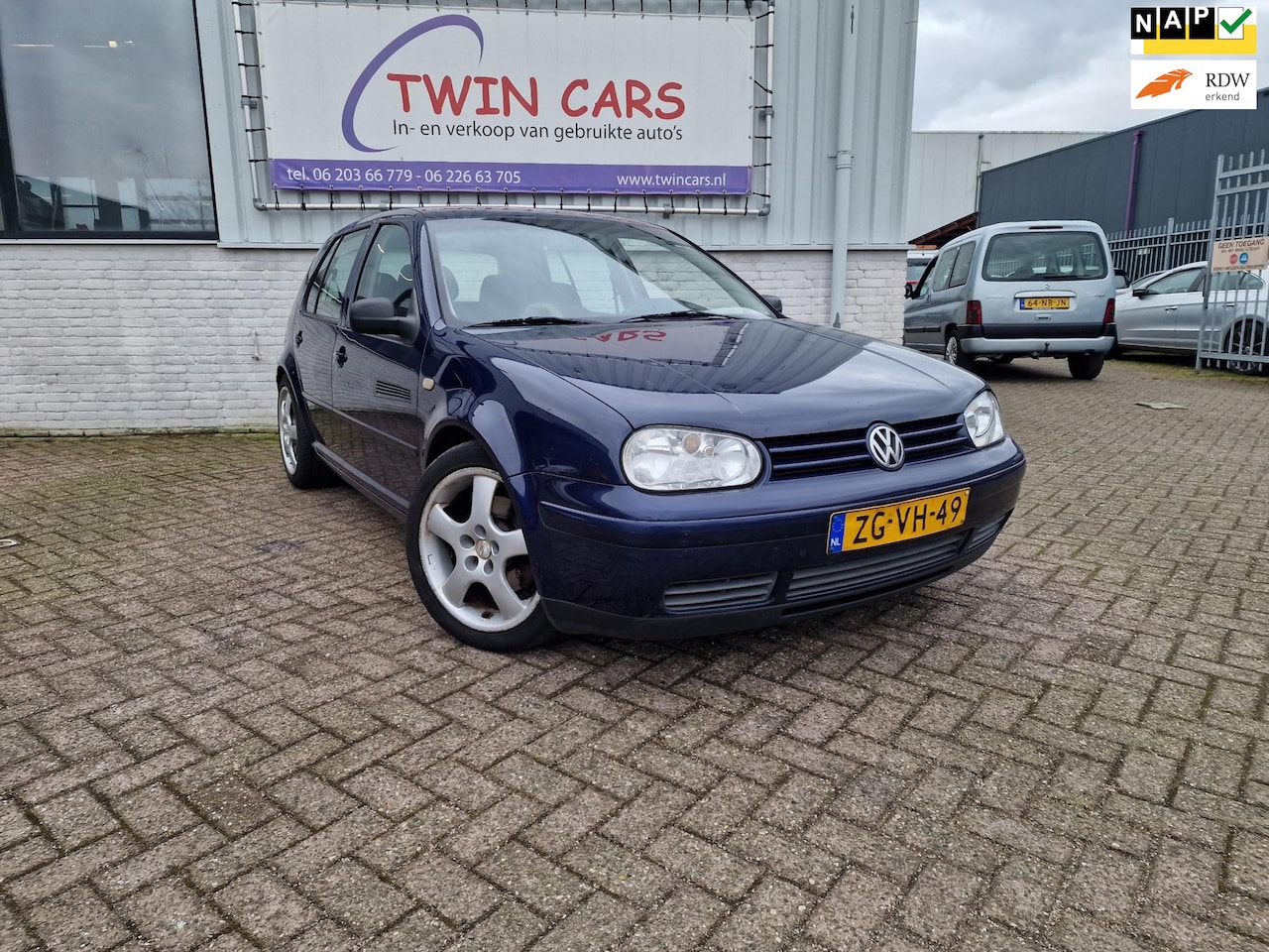 Volkswagen Golf - 2.3 V5 Highline 5drs KOPPLING SLECHT - AutoWereld.nl