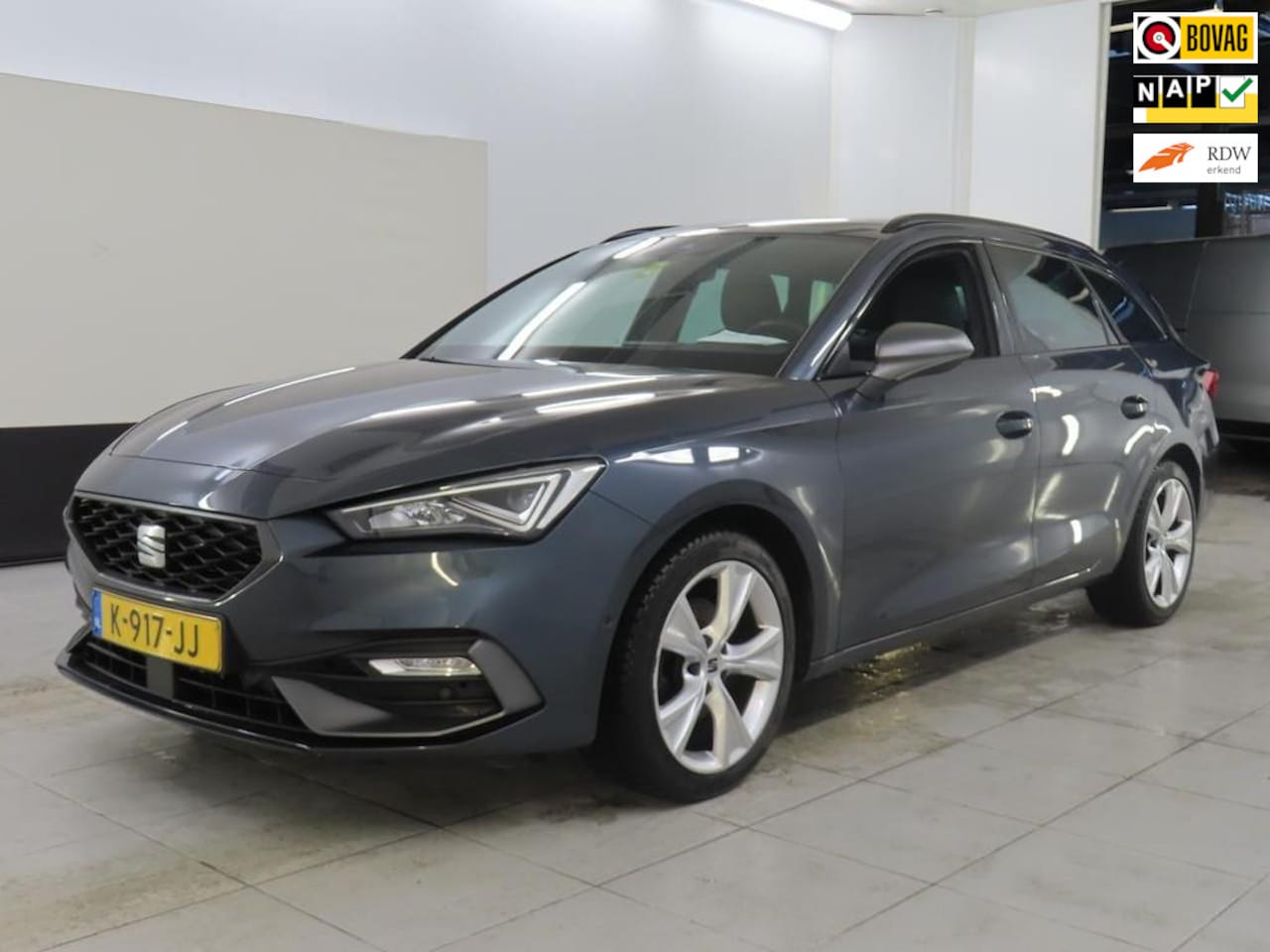 Seat Leon Sportstourer - 1.5 TSI 150PK FR Launch Edition+vitrual+leder+led+camera+keyless+stuur&stoel-verw+elek-Kle - AutoWereld.nl