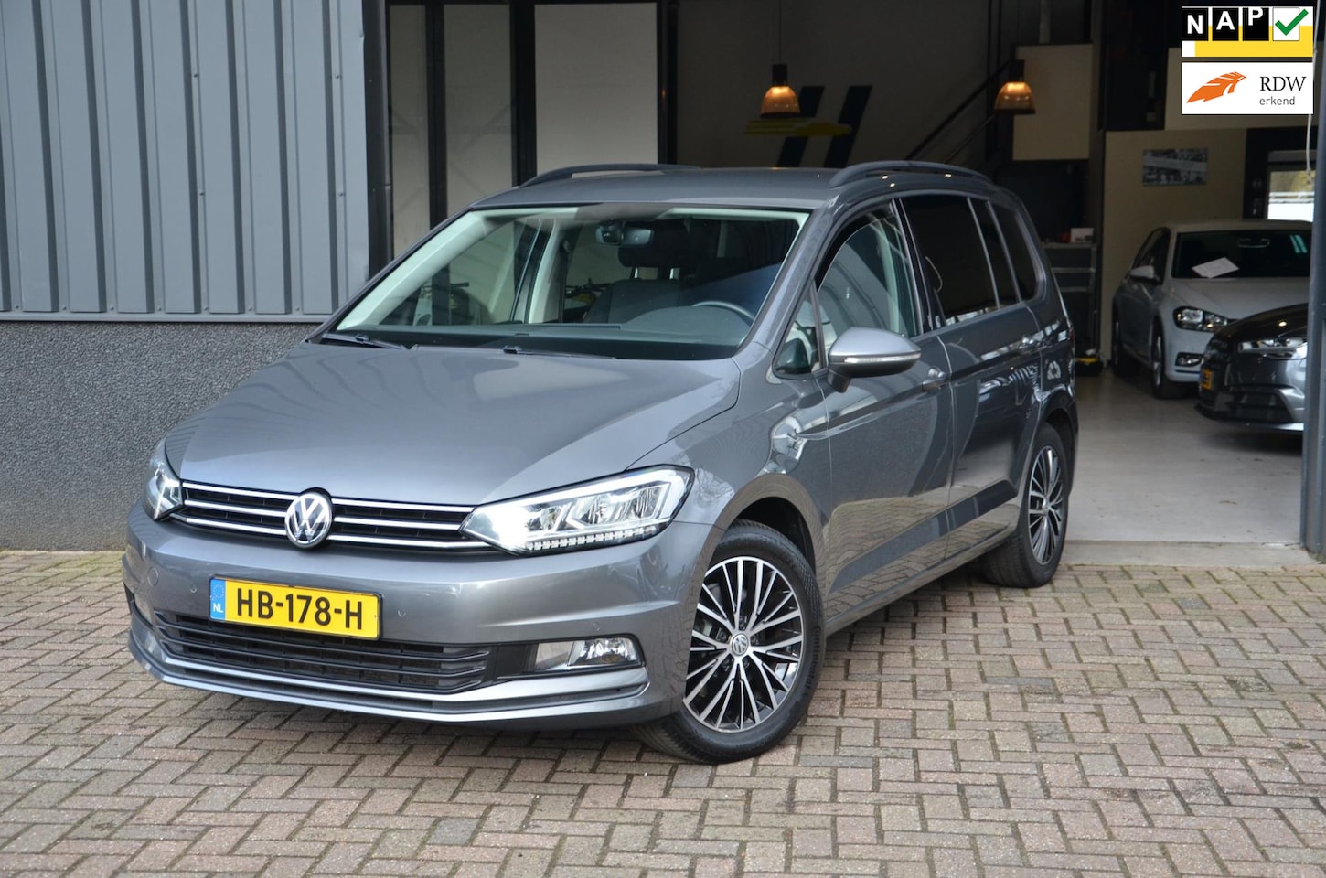 Volkswagen Touran - 1.4 TSI DSG, 7persoons, LM, LED, Trekhaak - AutoWereld.nl