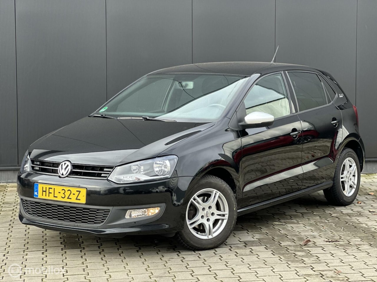 Volkswagen Polo - 1.4-16V BLACK EDITION | AIRCO | STOELVERWARMING - AutoWereld.nl