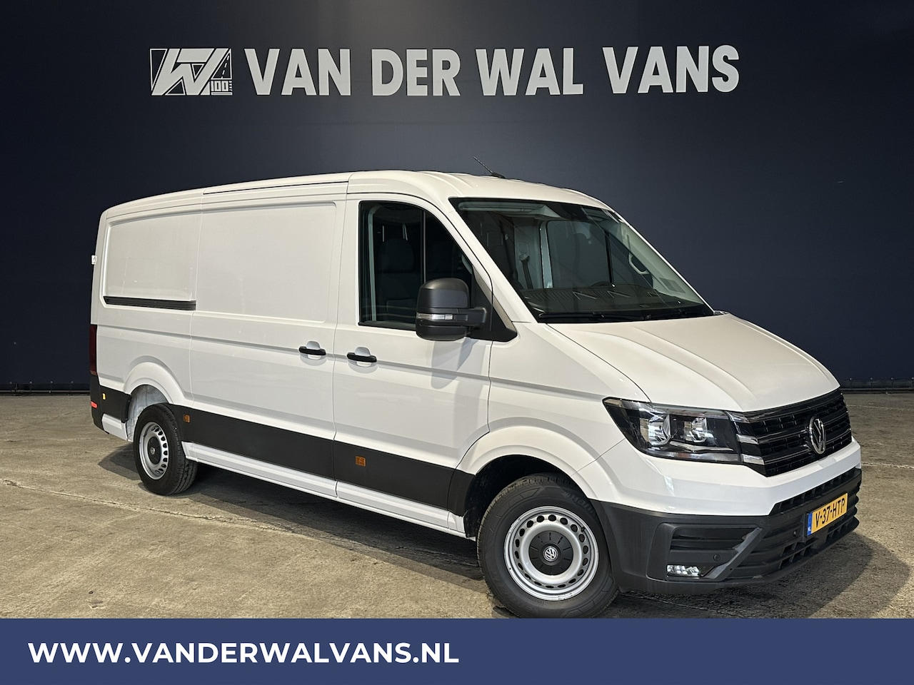 Volkswagen Crafter - 2.0 TDI 141pk L3H2 L2H1 Euro6 Airco | Apple Carplay | Cruisecontrol | Andoid Auto | Parkee - AutoWereld.nl